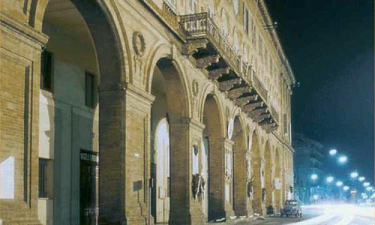 Luminarie di Civitanova, Civitanoi: "Le vere vergogne sono altre, non le luci hot"
