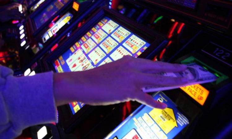Gioco: aumentano gli investimenti per la pubblicità in TV. Regione Marche impermeabile all’effetto spot