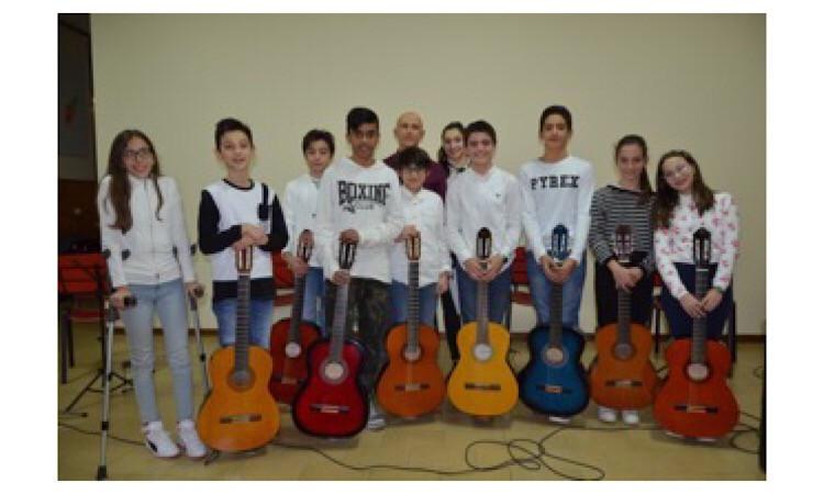 Tolentino, soddisfazione per i ragazzi del saggio di chitarra all’I.C. “Don Bosco”