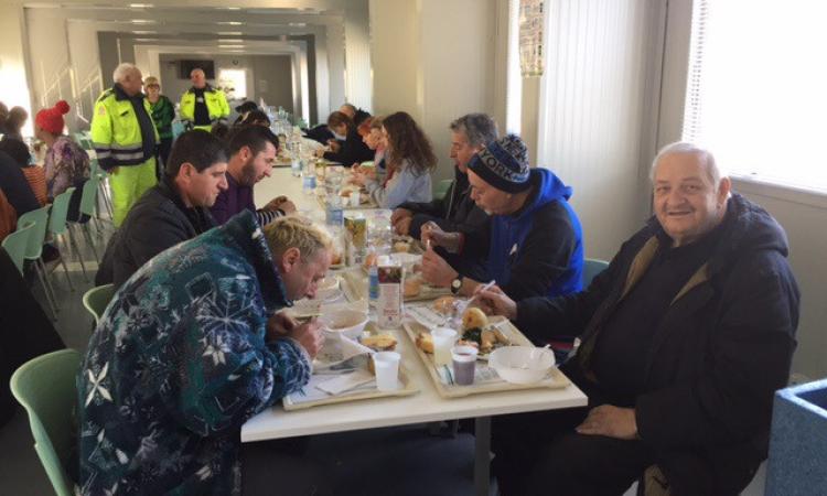 Tolentino, 230 i terremotati al pranzo di Natale del Rotary