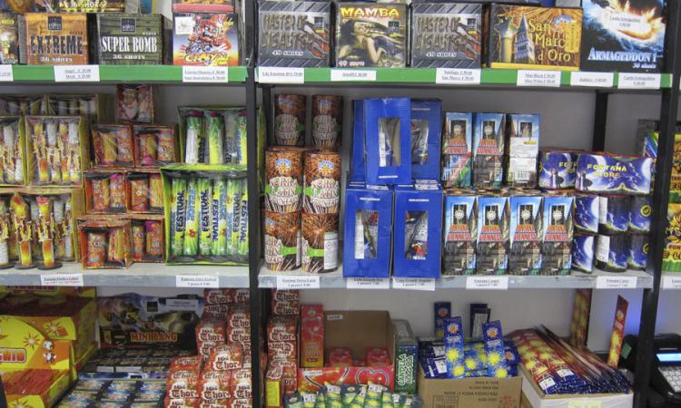 Botti di fine anno, la storica Piro89 di Montecosaro in prima linea per la sicurezza