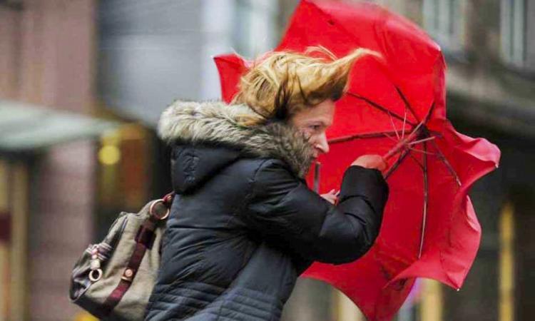 Maltempo, allerta vento per la giornata di domani 3 gennaio