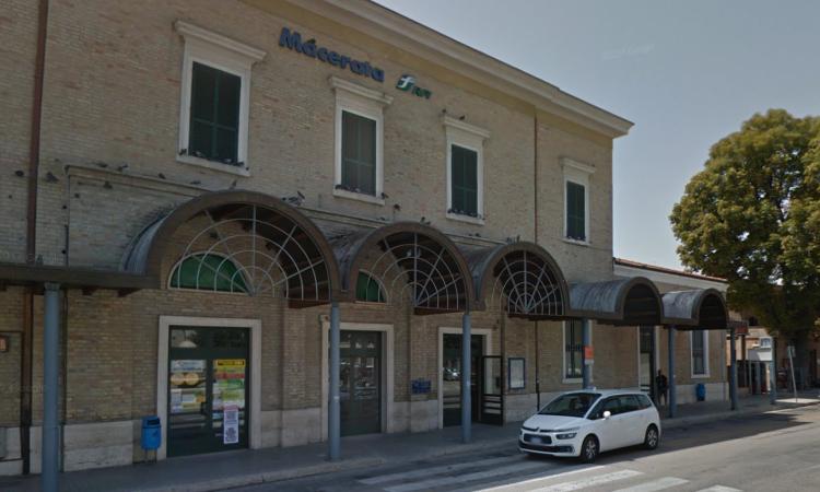 Inseguimento alla stazione di Macerata: arrestato 34enne per droga
