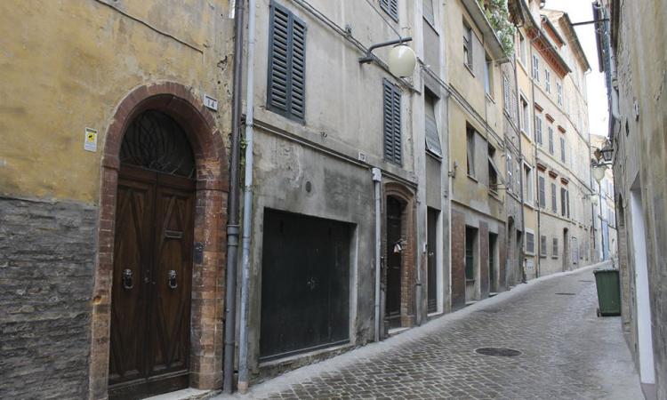 Macerata, bando asta pubblica per la vendita di due immobili di proprietà comunale   