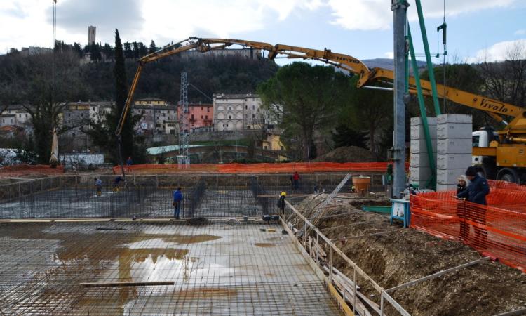 San Severino, sopralluogo del Sindaco nel cantiere della scuola temporanea di via D'Alessandro