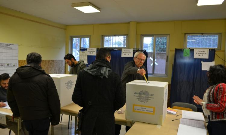 Nelle Marche vola il M5S, Pd al terzo posto sotto al centrodestra