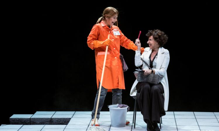 Macerata, la stagione di prosa va avanti con “Rosalyn” con Alessandra Faiella e Marina Massironi