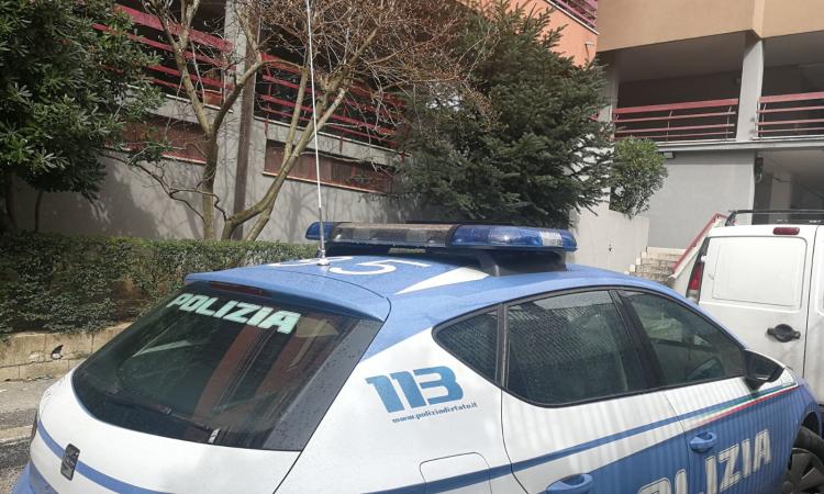 Macerata, rapinato l'ufficio postale in via Lorenzoni