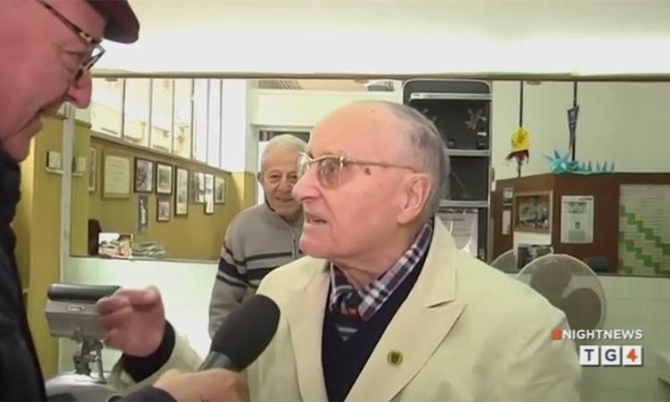 Civitanova, il barbiere artista Sandro Bella a Rete4: "Nel mio negozio niente creste"