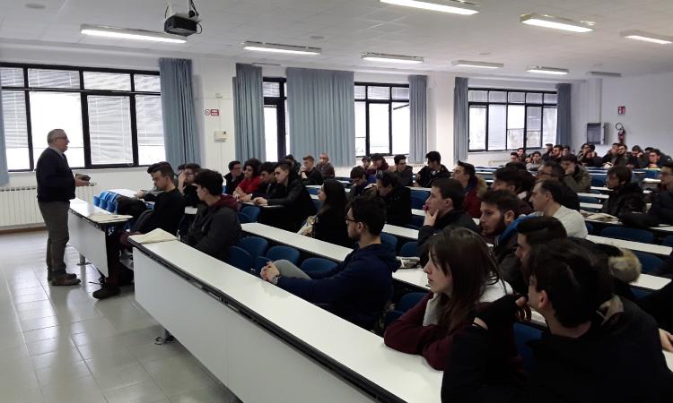 L'università di Camerino apre le sue porte agli studenti: grande successo dell'open day