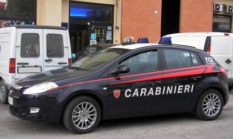 Scappano al controllo. Identificati e espulsi