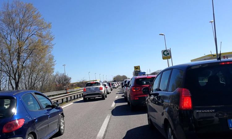 Civitanova, traffico in tilt in superstrada