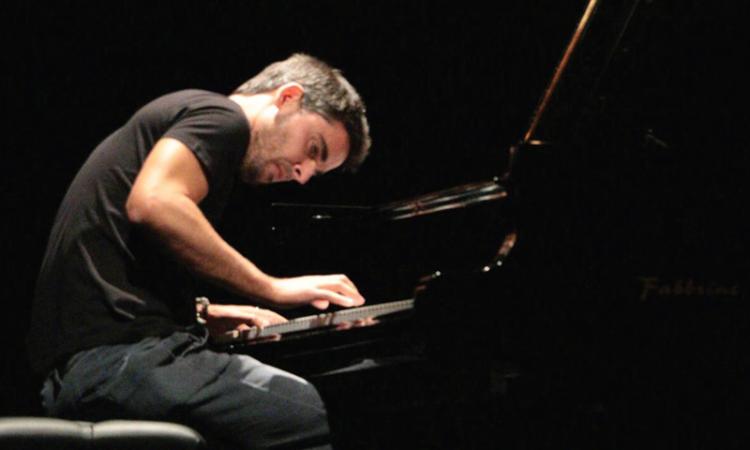 Camerino, domenica 8 aprile il pianista jazz Alberto Napolioni  chiude la 48^ stagione concertistica