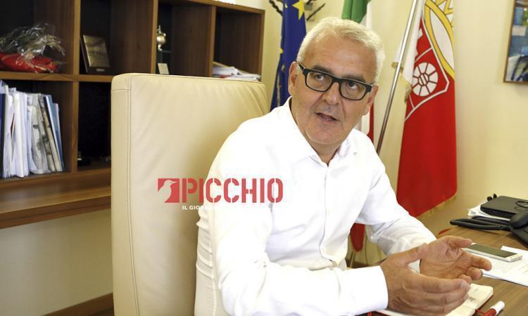 Macerata, individuati gli autori delle minacce al sindaco