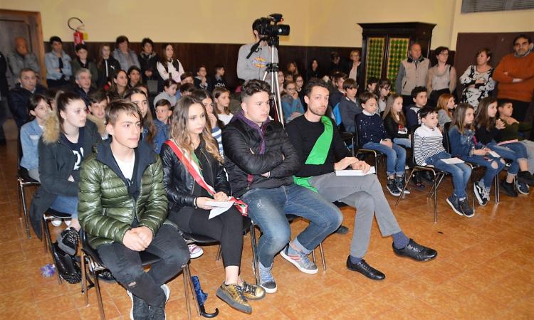 San Severino, il Consiglio Comunale accoglie in aula i componenti del Consiglio dei ragazzi San Severino, il Consiglio Comunale accoglie in aula i componenti del Consiglio dei ragazzi