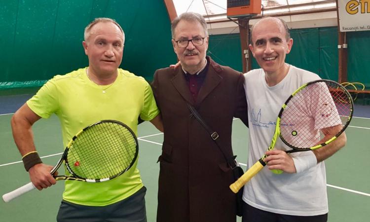 Torneo di tennis per vescovi e sacerdoti: vince chi serve! Torneo di tennis per vescovi e sacerdoti: vince chi serve!