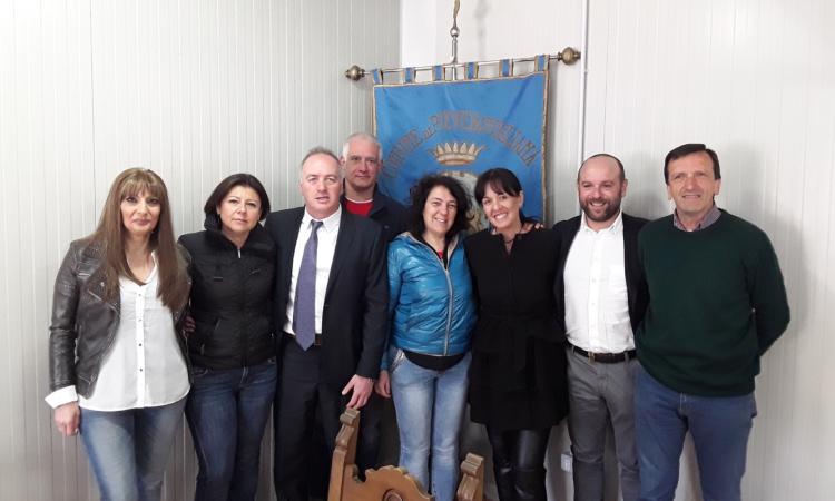 De Micheli a Valfornace: "La ricostruzione privata è partita ma servono più cantieri"