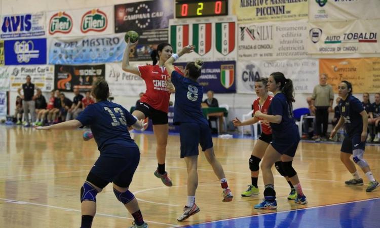 Pallamano: diciottesima vittoria per le "Analla’s girls" Pallamano: diciottesima vittoria per le "Analla’s girls"