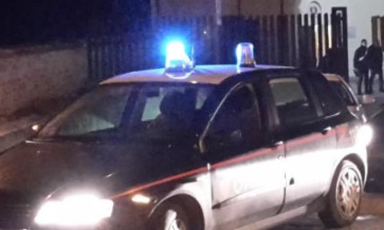 Porto Recanati, controlli nella notte: 2 denunce, perquisite 45 persone
