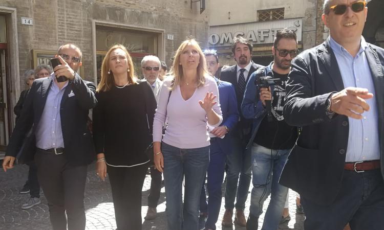 Alessandra Mussolini a Macerata: "pretendiamo delle scuse per quanto successo il 25 aprile"