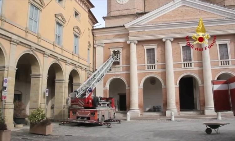 Scossa del 10 aprile, problemi in piazza Cavour a Camerino