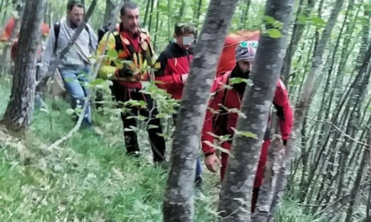 Fiuminata, 15enne cade nella scarpata: salvato dalle squadre di soccorso