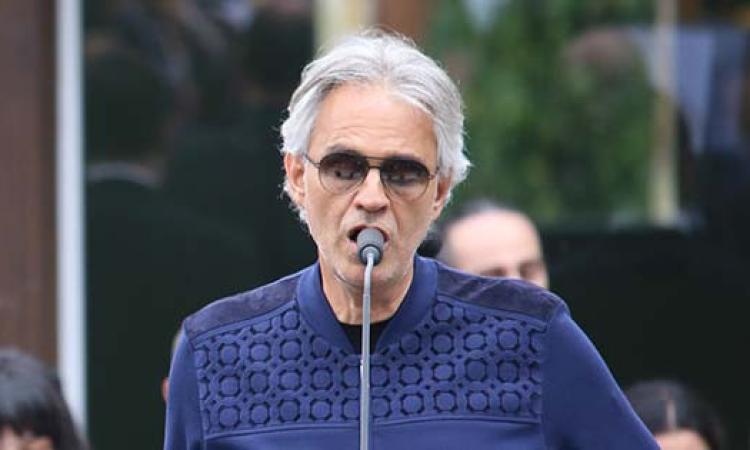 Inaugurazione scuola a Sarnano, Bocelli: "Vi dico grazie per il dono che avete fatto voi a noi"