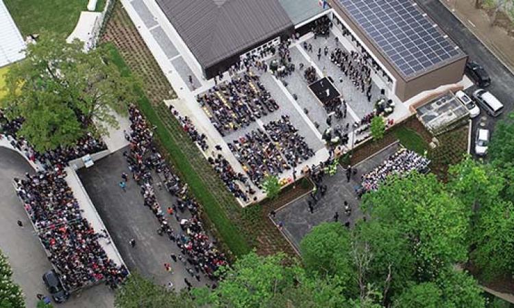 Sarnano in festa per la nuova scuola targata Bocelli-Rosso - LA FOTOSTORIA E IL VIDEO DAL DRONE