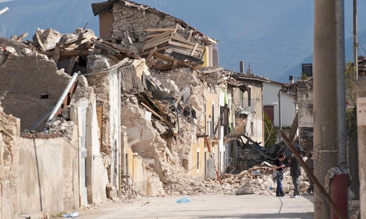 Terremoto: Cgil Cisl e Uil chiedono risposte immediate su busta paga pesante
