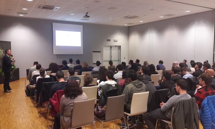 Confindustria Macerata: le sfide e le opportunità dell’e-commerce per le imprese del territorio. Confindustria Macerata: le sfide e le opportunità dell’e-commerce per le imprese del territorio.