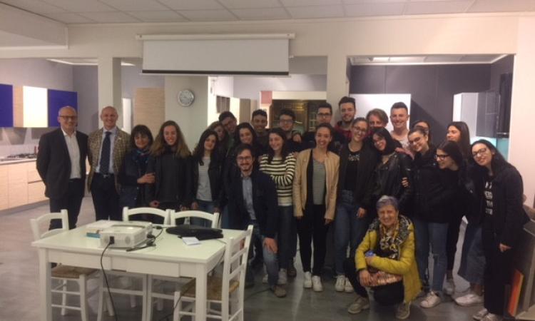 Gli studenti del "Gentili" di Macerata a lezione alla Sira e alla Vismap