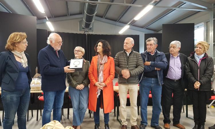 Auser e la solidarietà alle zone terremotate: gemellaggio tra il circolo di Cinisello Balsamo e il circolo Le tante primavere di Caldarola Auser e la solidarietà alle zone terremotate: gemellaggio tra il circolo di Cinisello Balsamo e il circolo Le tante primavere di Caldarola