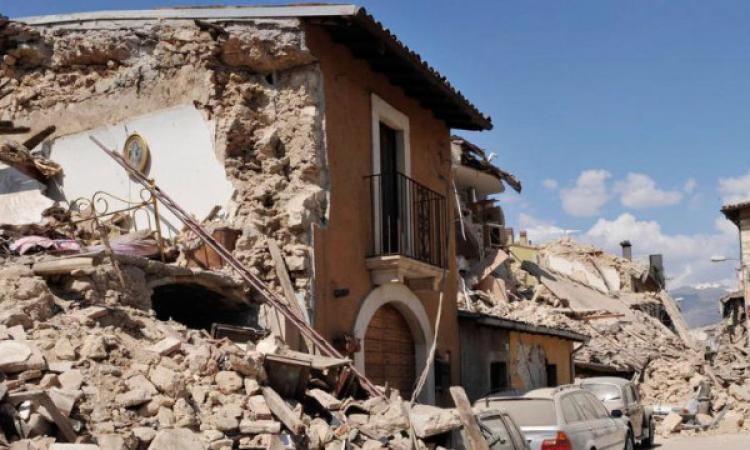 Terremoto, amianto e macerie: "La terra trema noi no" scrive al difensore civico