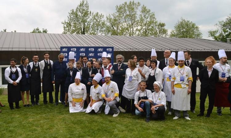 Per i ragazzi del "Varnelli" parata di Vip e riconoscimenti (Gallery) Per i ragazzi del "Varnelli" parata di Vip e riconoscimenti (Gallery)