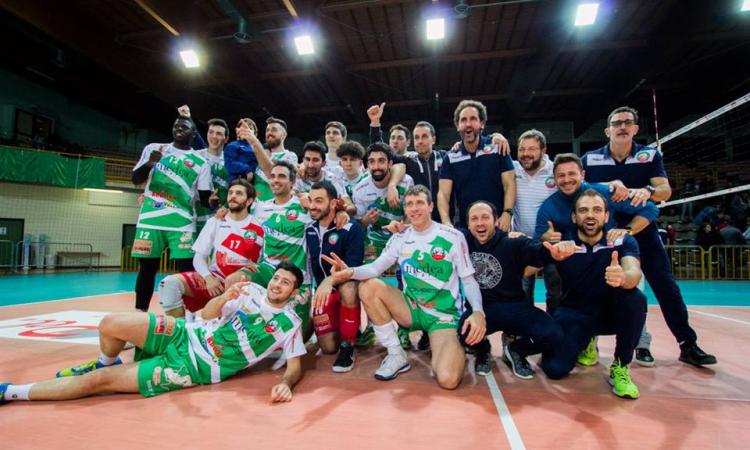 Volley, Medea Macerata e il sogno A2: domani gara 1 dei playoff Volley, Medea Macerata e il sogno A2: domani gara 1 dei playoff