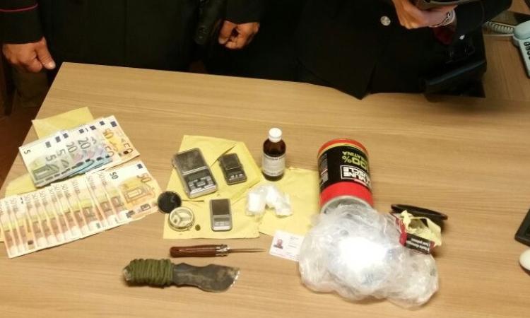 Cingoli, a spasso con 50 grammi di cocaina: 40enne in manette Cingoli, a spasso con 50 grammi di cocaina: 40enne in manette