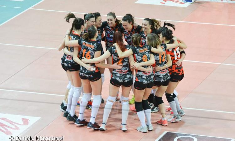 Roana Cbf HR Volley Macerata chiama a raccolta Macerata per sognare la serie A Roana Cbf HR Volley Macerata chiama a raccolta Macerata per sognare la serie A