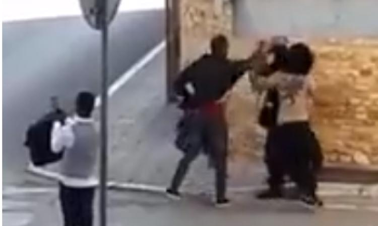 Violenza sui mezzi pubblici, arrivano le "passeggiate" sui pullman di Forza Nuova - VIDEO