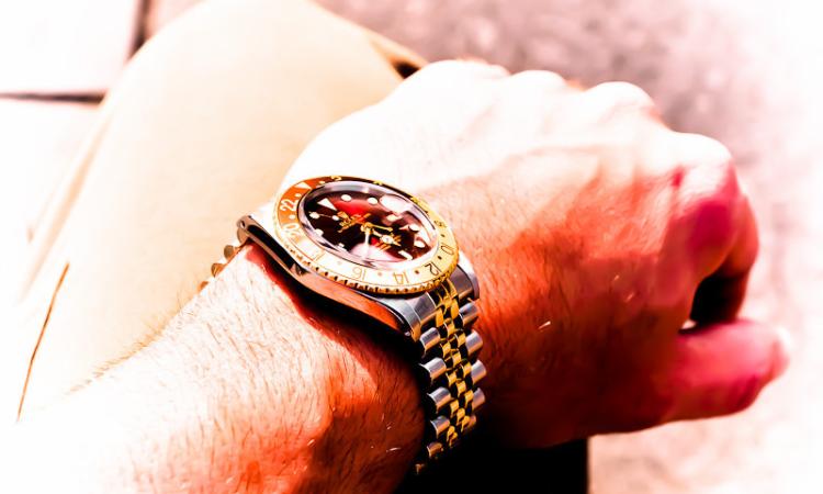 Nel negozio aveva 8 Rolex acquistati "in nero": multa da 6mila euro per gioielliere