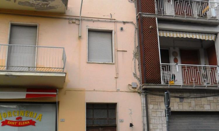San Severino, affidati i lavori di demolizione di altri edifici danneggiati San Severino, affidati i lavori di demolizione di altri edifici danneggiati