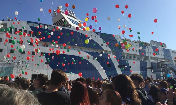 Il Classico "Filelfo" di Tolentino sale con i suoi studenti sulla “Nave della legalità” Il Classico "Filelfo" di Tolentino sale con i suoi studenti sulla “Nave della legalità”