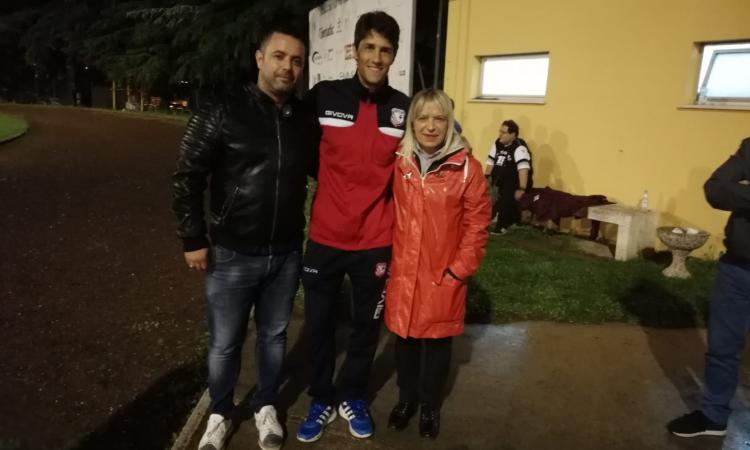 Al Tolentino il triangolare "Giocando insieme per ripartire": applausi per Federico Melchiorri e il suo Carpi Al Tolentino il triangolare "Giocando insieme per ripartire": applausi per Federico Melchiorri e il suo Carpi