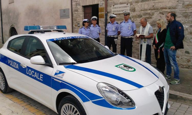 San Severino, nuova auto per la Polizia locale San Severino, nuova auto per la Polizia locale