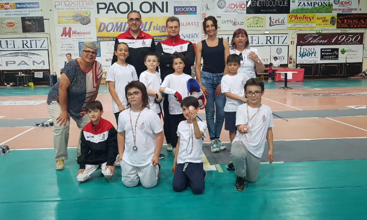 Elisa Di Francisca a Macerata con i piccoli della scherma (FOTO)
