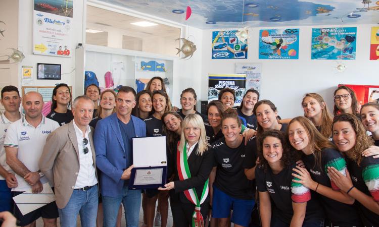 San Severino, grande festa d’accoglienza per le atlete della Nazionale femminile di nuoto