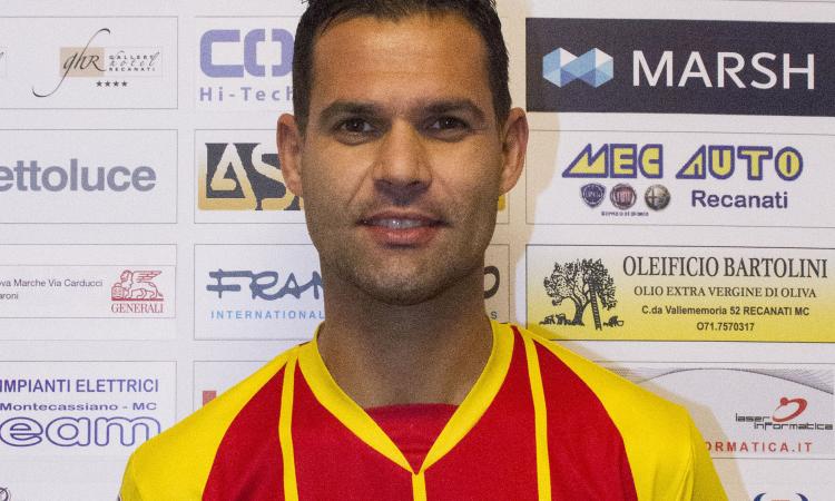 Recanatese: il centrale difensivo Alex Nodari vestirà giallorosso anche la prossima stagione Recanatese: il centrale difensivo Alex Nodari vestirà giallorosso anche la prossima stagione