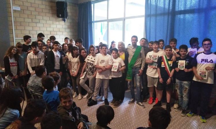 San Severino: gli alunni dello "Strampelli" a lezione nella Riserva del monte San Vicino e del monte Canfaito San Severino: gli alunni dello "Strampelli" a lezione nella Riserva del monte San Vicino e del monte Canfaito