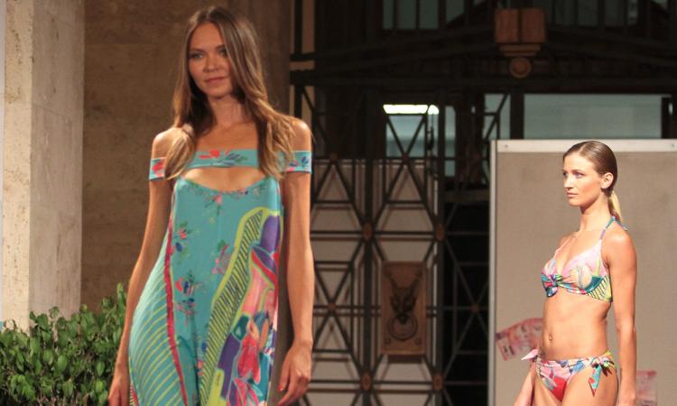 Macerata, sabato il defilè di moda in piazza Battisti Macerata, sabato il defilè di moda in piazza Battisti
