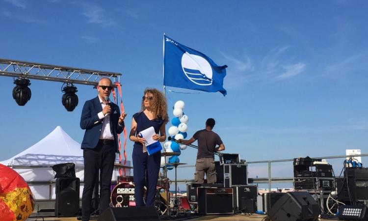 Festa della Bandiera Blu a Civitanova: l'orgoglio del sindaco Ciarapica