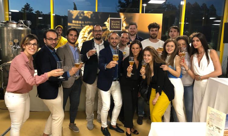 I giovani imprenditori di Confindustria Macerata visitano le aziende umbre Fabiana Filippi e Mastri Birrai Umbri I giovani imprenditori di Confindustria Macerata visitano le aziende umbre Fabiana Filippi e Mastri Birrai Umbri